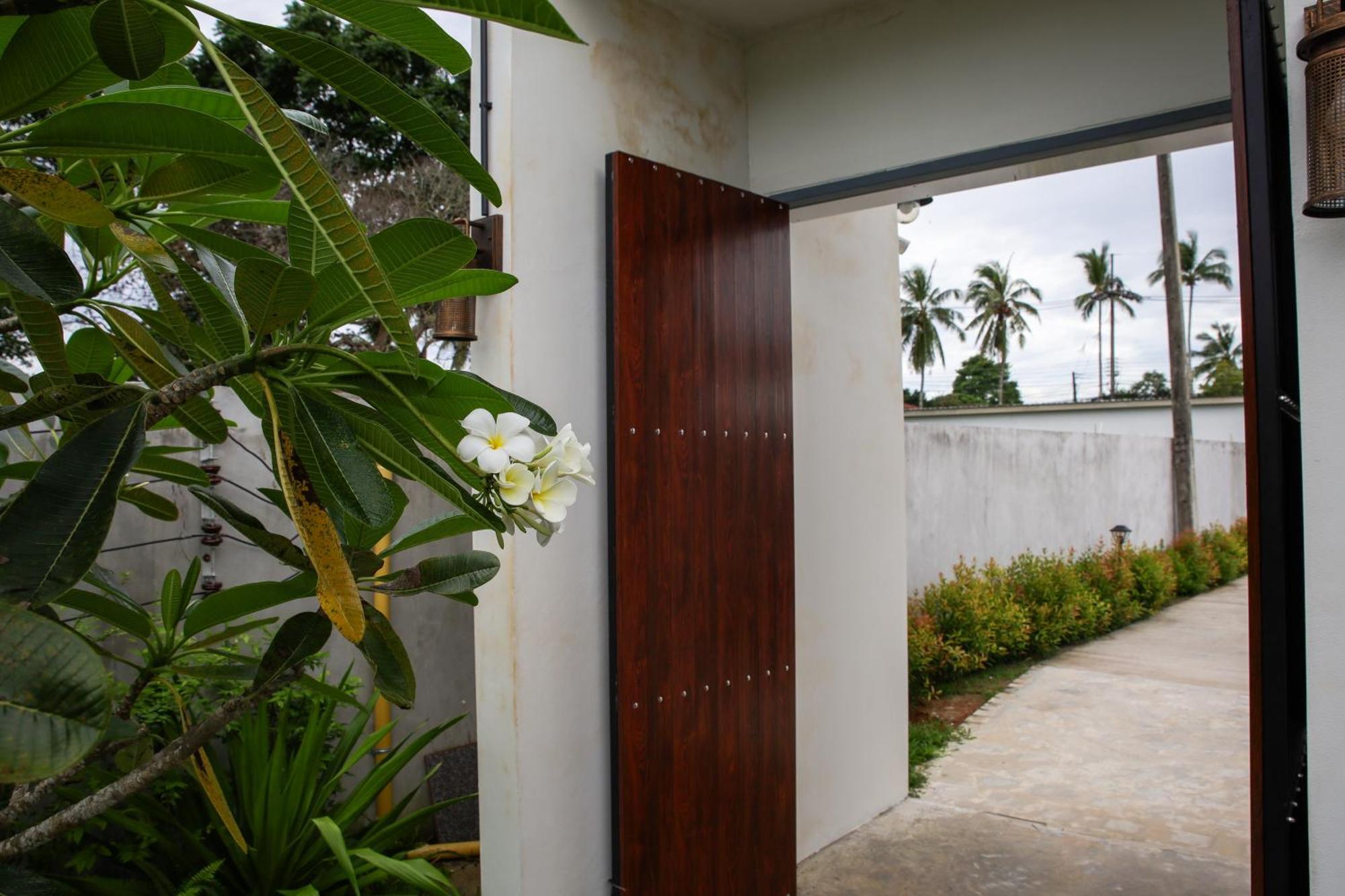Apartamento Rapina House Mai Khao Exterior foto